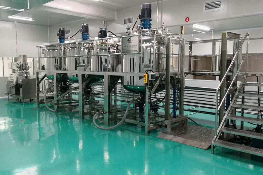 Sản xuất chất tẩy rửa (nước giặt, nước lau sàn, nước rửa chén bát)